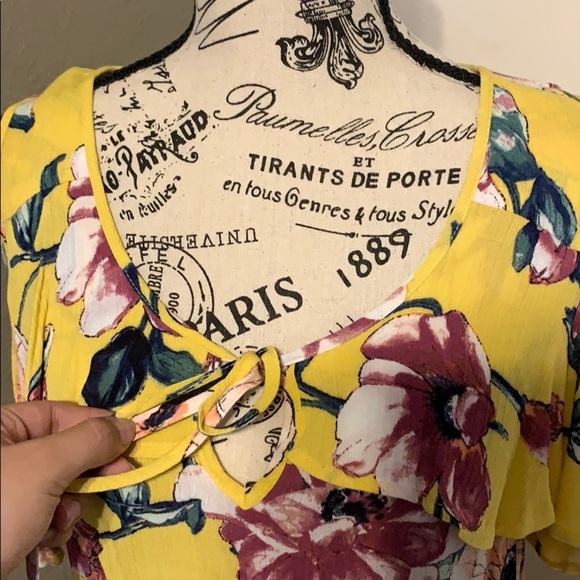 NWOT Juniors Top - Picture 2 of 7